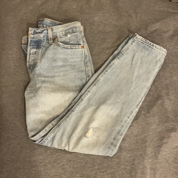 Levis high rise Wedgie Straight Jeans - Picture 3 of 4